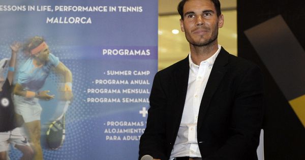Foto: El tenista, en un acto promocional en la Rafa Nadal Academy de Manacor. (EFE)