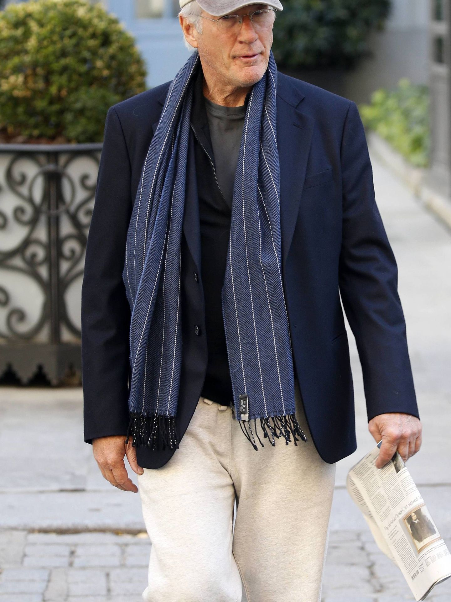 Richard Gere paseando por las calles de Madrid. (Cordon Press)