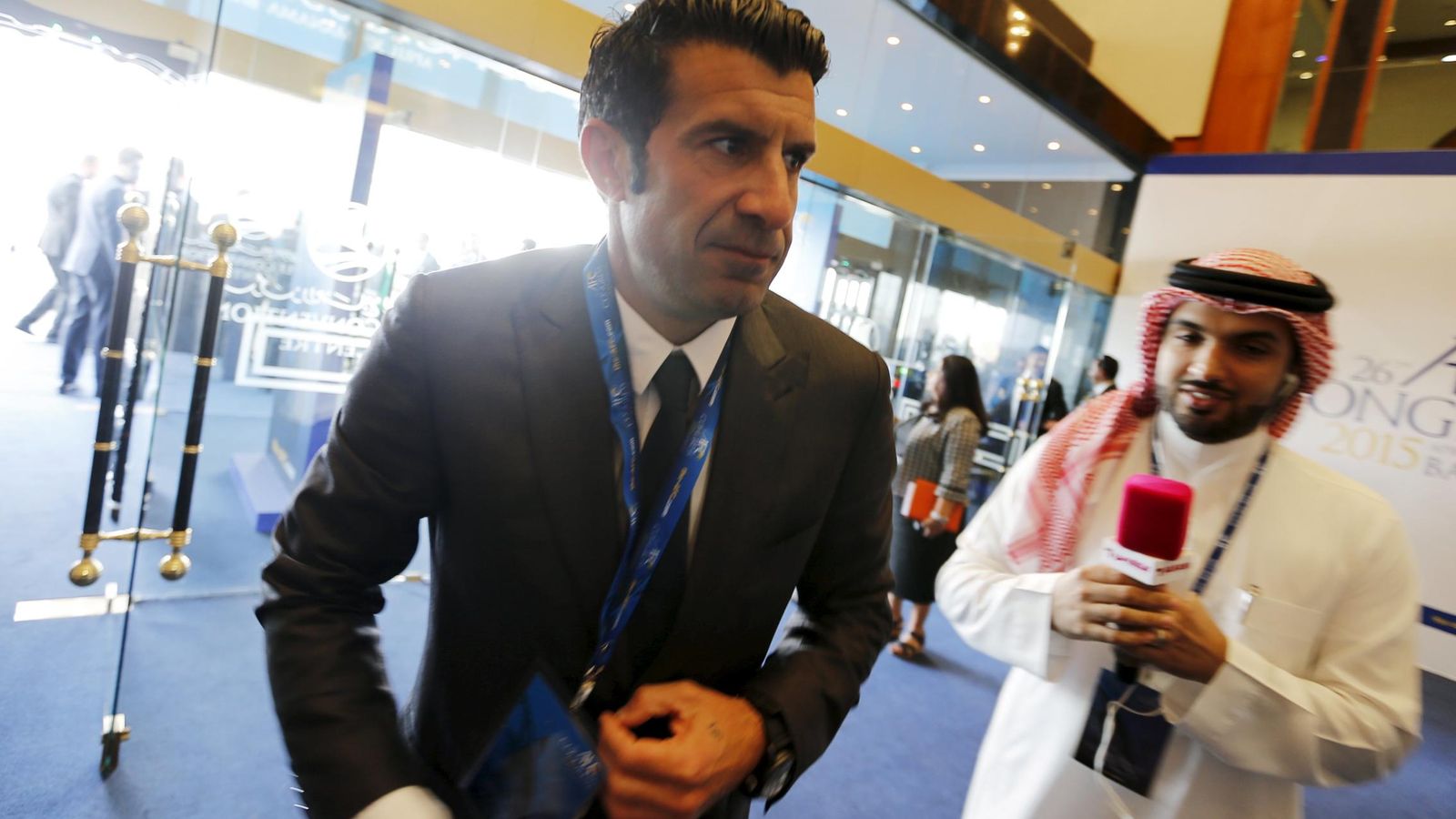 Foto: Figo señaló que la reelección de Blatter "muestra que la organización está enferma" (Reuters)