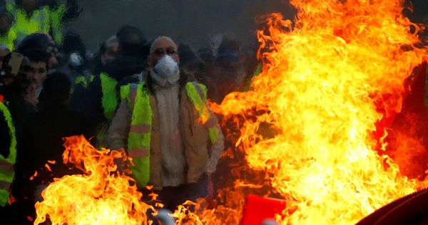 Foto: Manifestación de los chalecos amarillos en Angers, Francia, el 19 de enero de 2019. (Reuters)