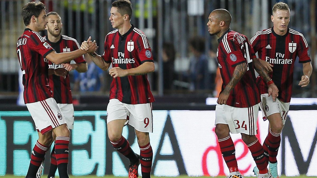 Torres se estrena como goleador con el Milan en su primer partido de titular