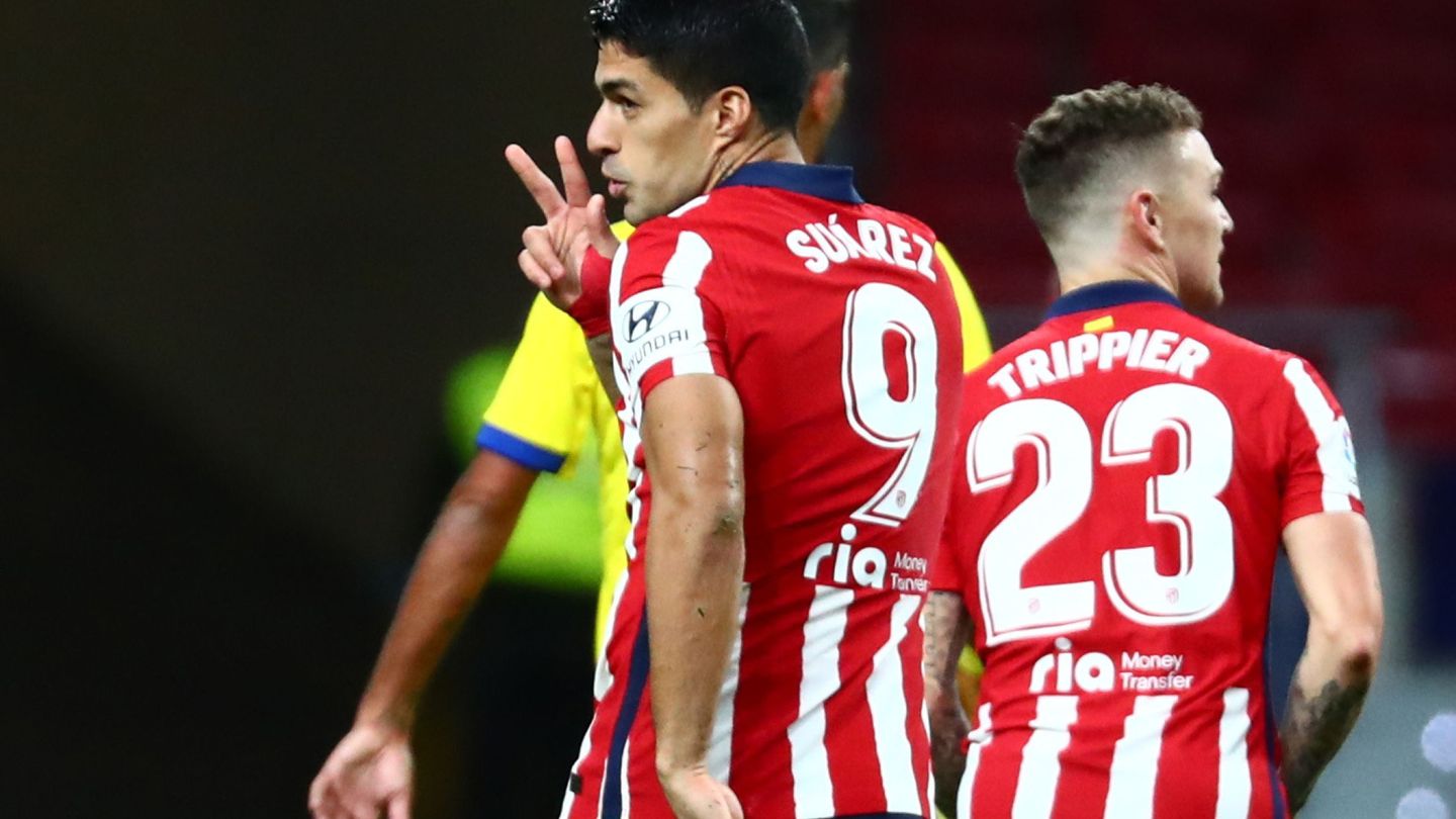 Suárez, el pistolero, celebra su gol. (Reuters)