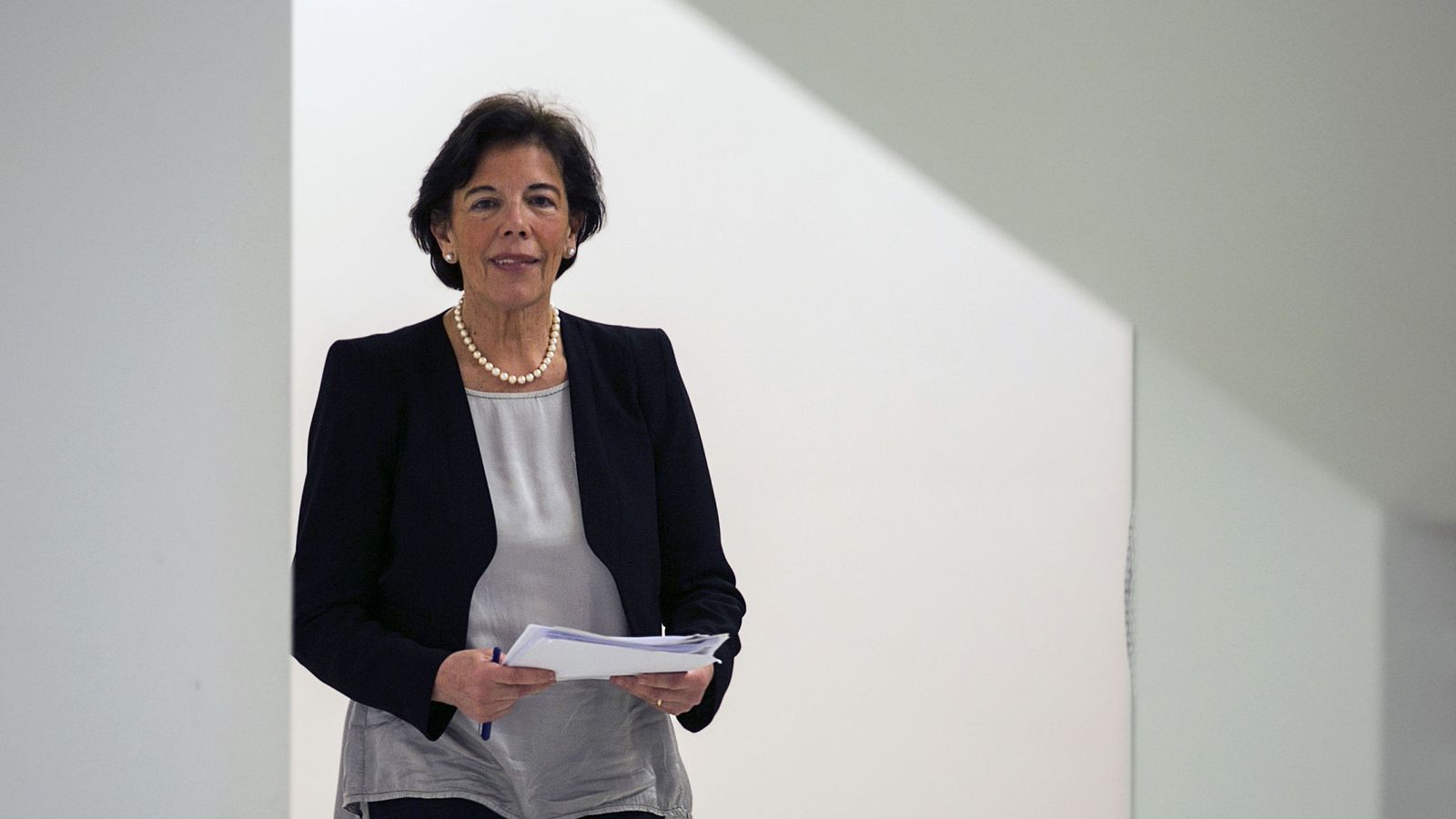 Foto: Isabel Celaá, presidenta de la comisión federal de ética y garantías. (EFE)