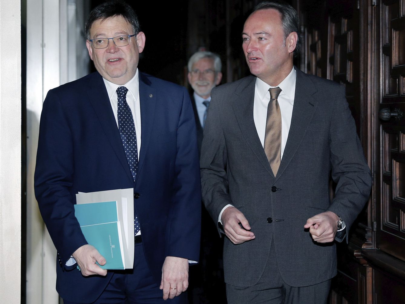 Ximo Puig y el expresidente valenciano Alberto Fabra, en el encuentro en favor de una nueva financiación autonómica. (Efe)