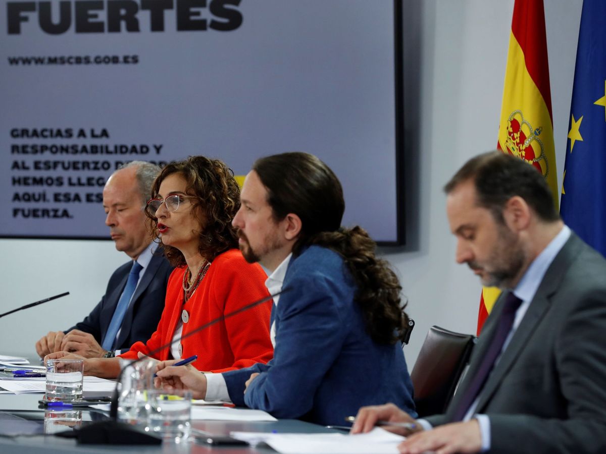 Foto: Los ministros Juan Carlos Campo, María Jesús Montero y José Luis Ábalos y el vicepresidente segundo, Pablo Iglesias, este 7 de julio en la Moncloa. (EFE)