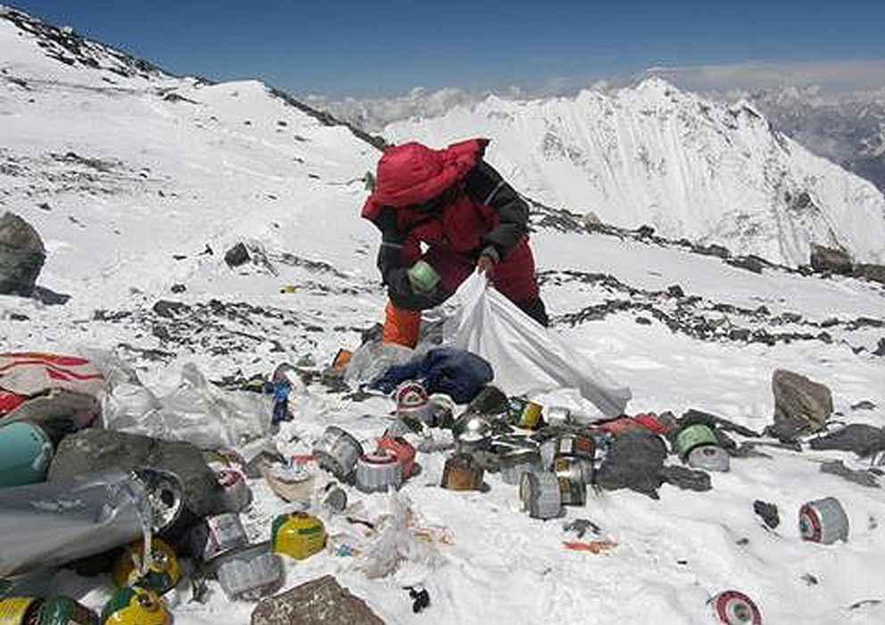Foto: Los alpinistas que suban al Everest deberán de bajar ocho kilos de basura.