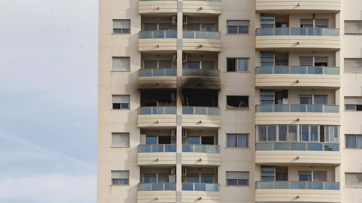Tres muertos y 15 heridos en un incendio de una vivienda en Villajoyosa (Alicante)