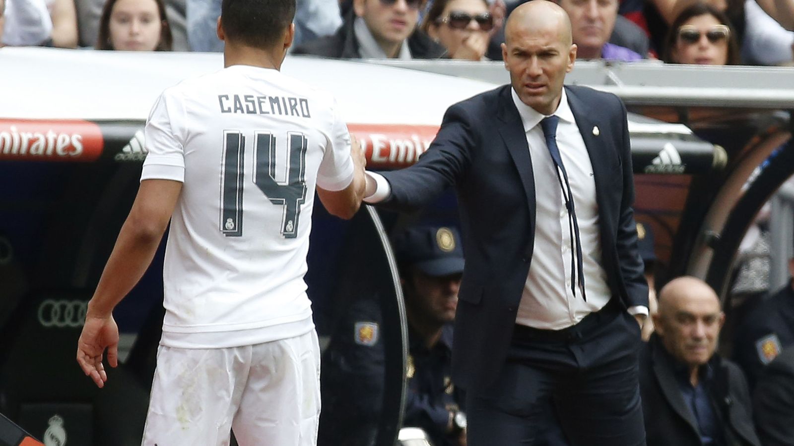 Foto: Zidane pierde a Casemiro para los siguientes partidos (EFE)