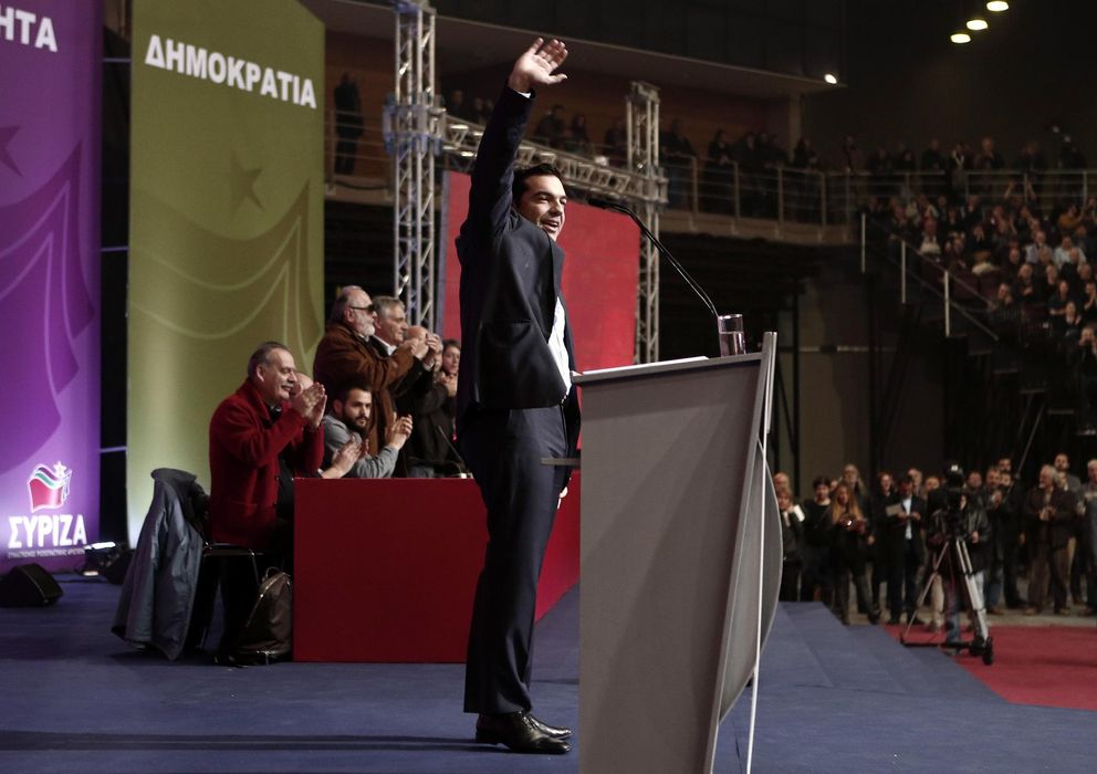 Foto: Alexis Tsipras, líder de Syriza, saluda a simpatizantes durante un congreso de la formación en Atenas el pasado 3 de enero (Reuters).