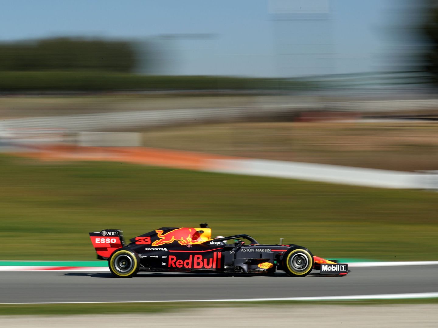 Max Verstappen en acción. (Reuters)