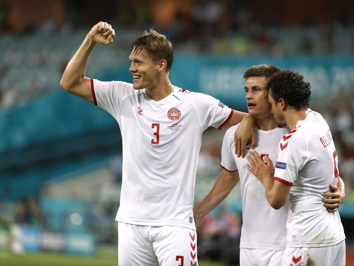 Foto: Los daneses celebran su pase a las semifinales de la Eurocopa. (Reuters)