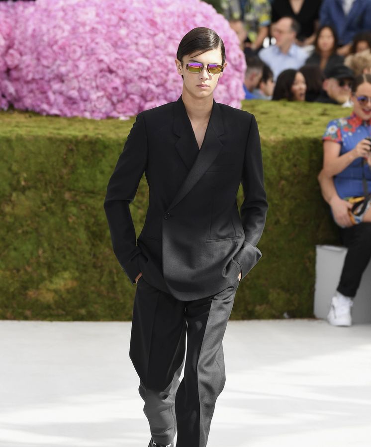 Foto: Nicolás de Dinamarca desfilando para Dior. (Getty)