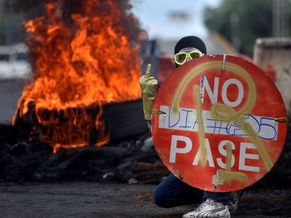 Foto: Protestas en Cali contra las políticas económicas de Duque y la violencia policial. (EFE)