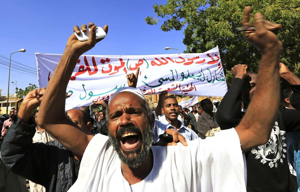 Manifestación contra Charlie Hebdo en Jartum, Sudán (Reuters)