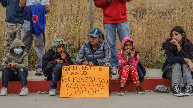 Foto de Protesta de migrantes en la frontera de México con EEUU