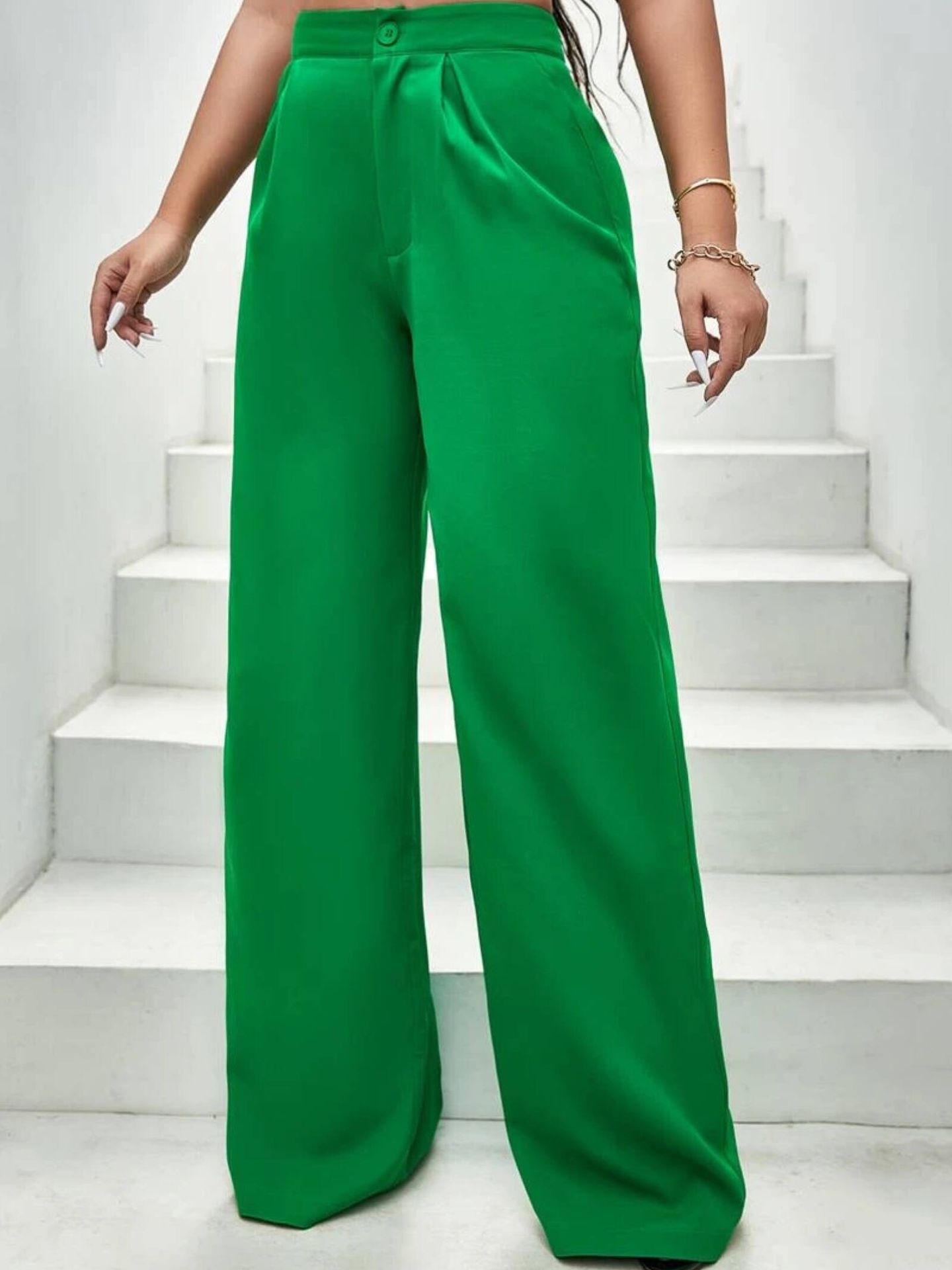 30 LOOKS para COMBINAR un PANTALÓN VERDE - ¡Últimas tendencias!  Pantalones  verdes mujer, Pantalones verdes, Combinar pantalon verde