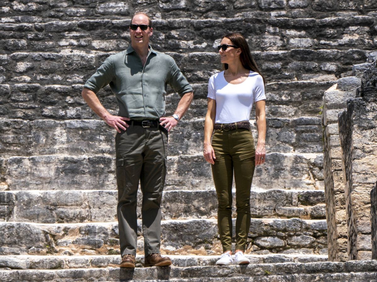 Foto: Los duques de Cambridge, en un templo maya. (Gtres)