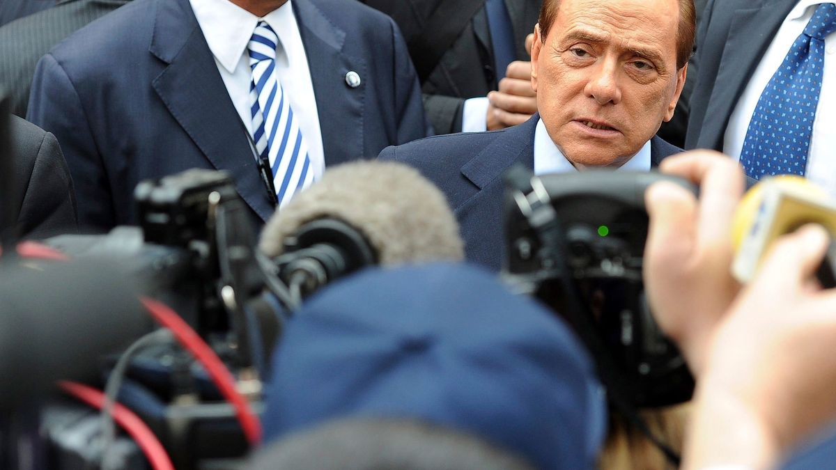 Silvio Berlusconi se casa en secreto en Milán con su novia de 28 años Francesca Pascale