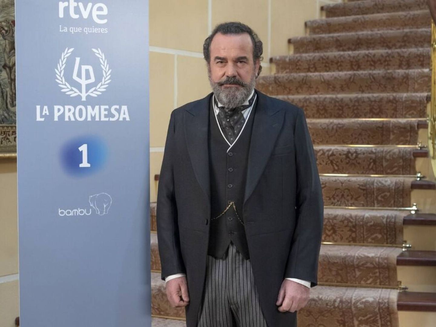 El actor Manuel Regueiro en una imagen promocional de 'La Promesa'. (RTVE)