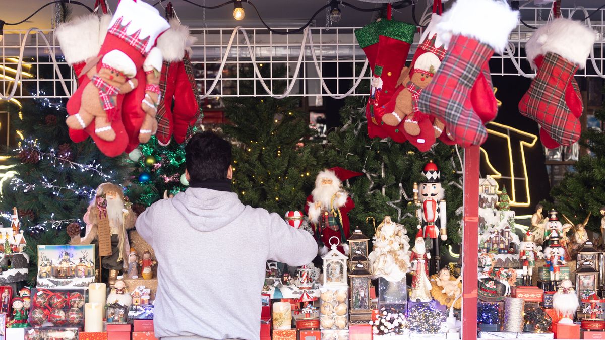 Los españoles esperan gastar un 36% más en compras esta Navidad, según un estudio