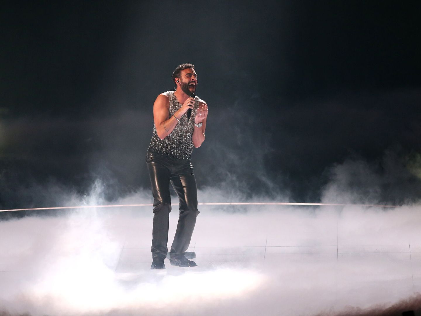 Marco Mengoni durante su actuación en la gran final del Festival de Eurovisión 2023. (EFE)
