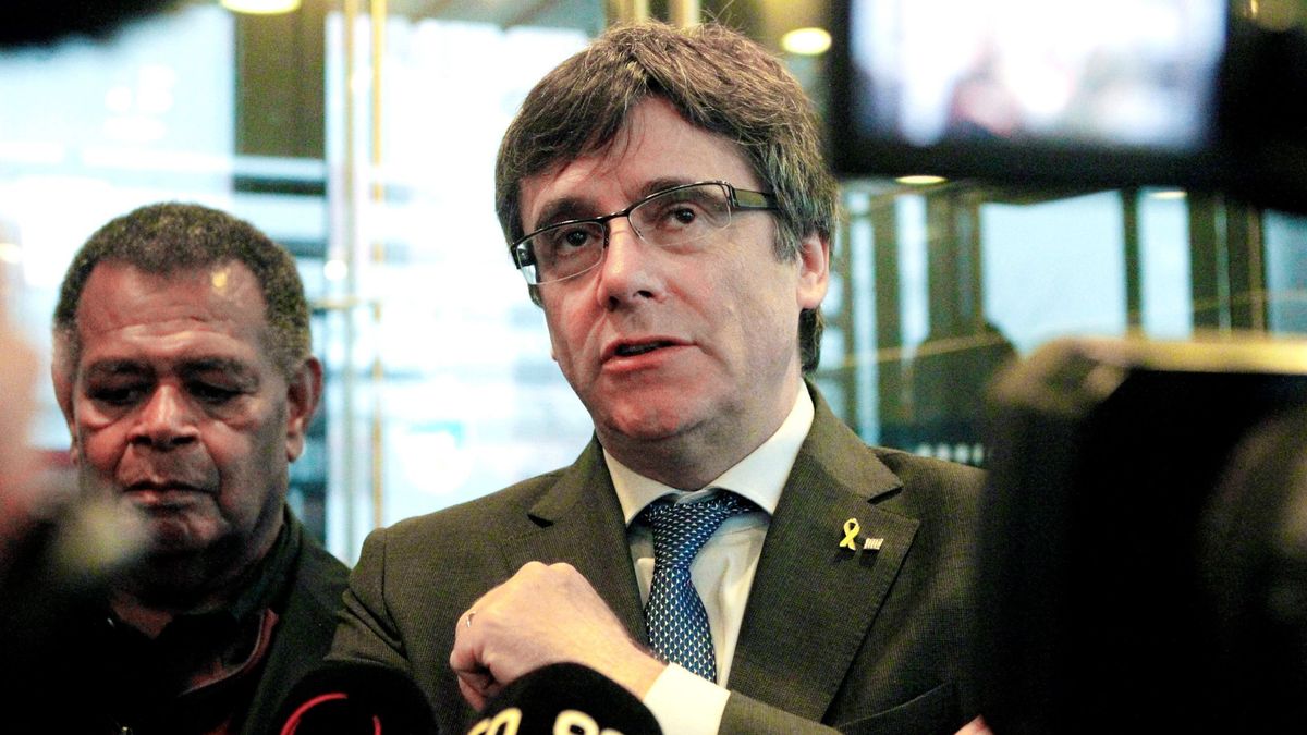 Puigdemont aplaza crear el Consell de la República en medio de la crisis del Parlament