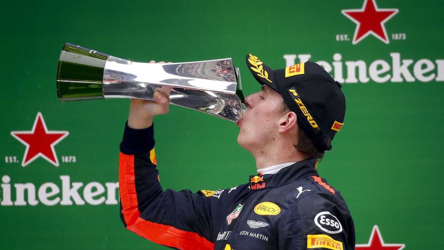 Verstappen podría haber ganado carreras en 2017, pero el de China es aún su único podio. (EFE)