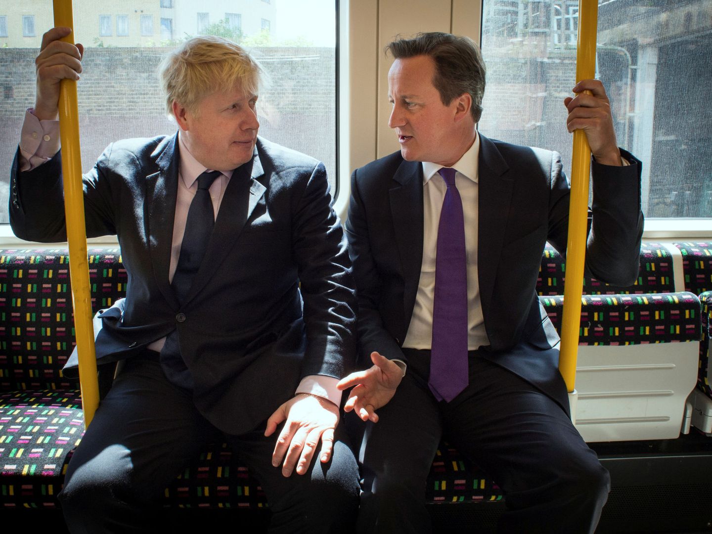 Boris Johnson y David Cameron en un acto de campaña en 2014 (Reuters)