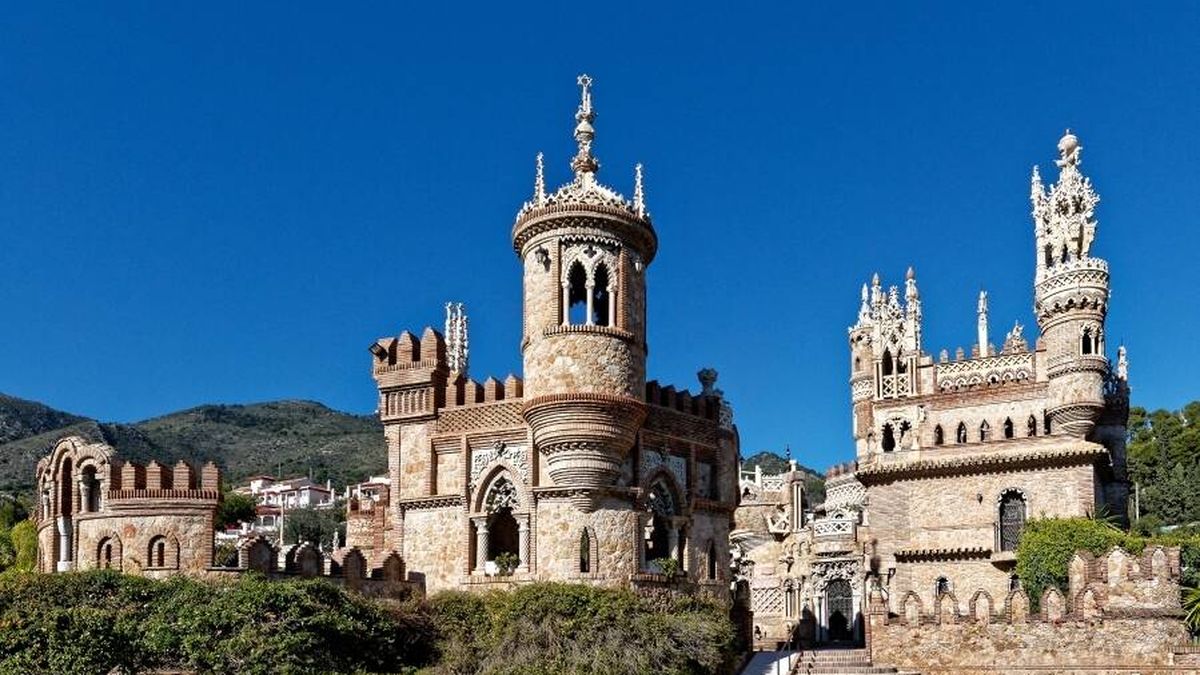 La iglesia más pequeña del mundo está en Málaga y solo cabe el cura