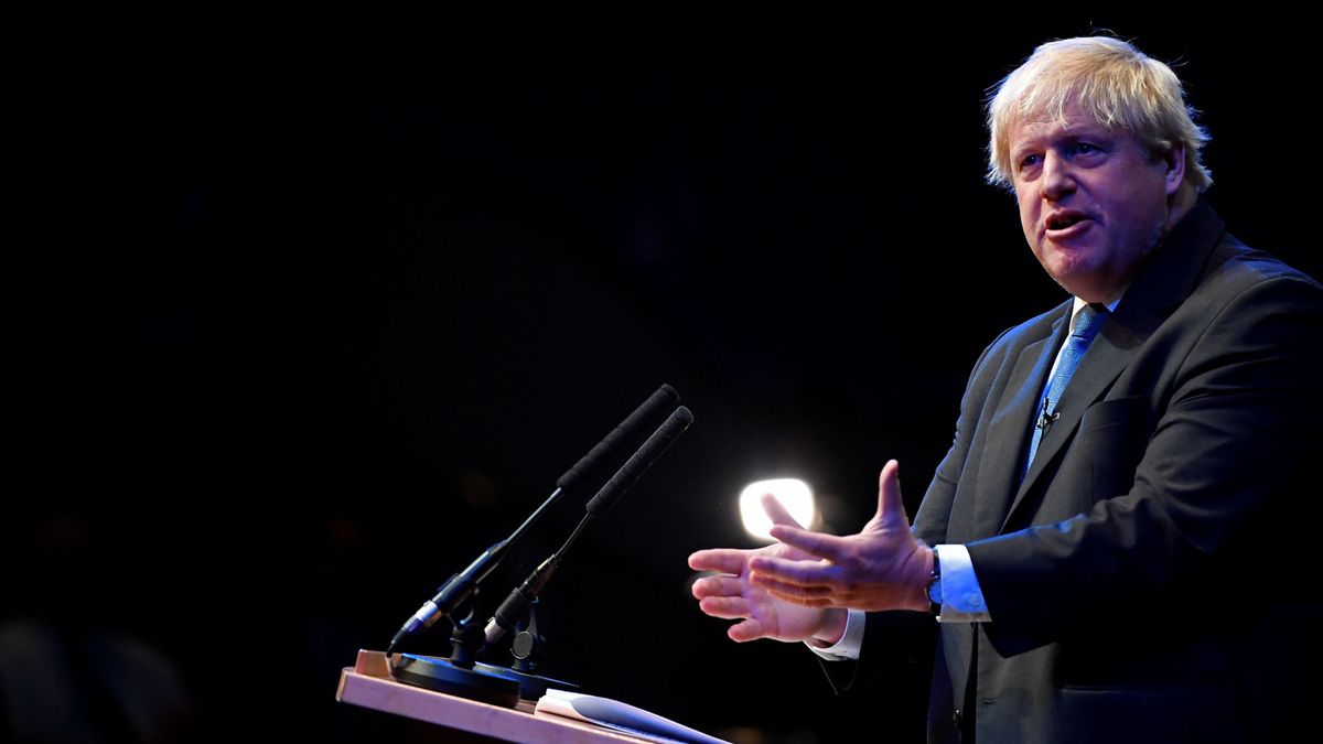Un Boris Johnson estratega critica el plan de May: "Es un escándalo constitucional"