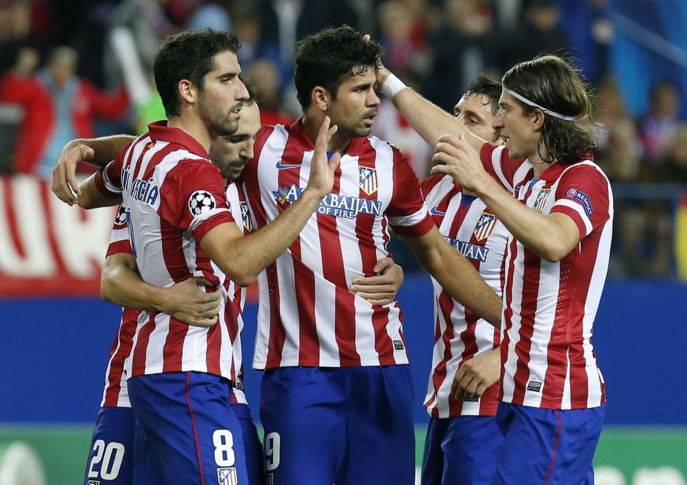 Foto: Los jugadores del Atlético celebran un gol de Diego Costa, que hoy podría no salir de inicio.