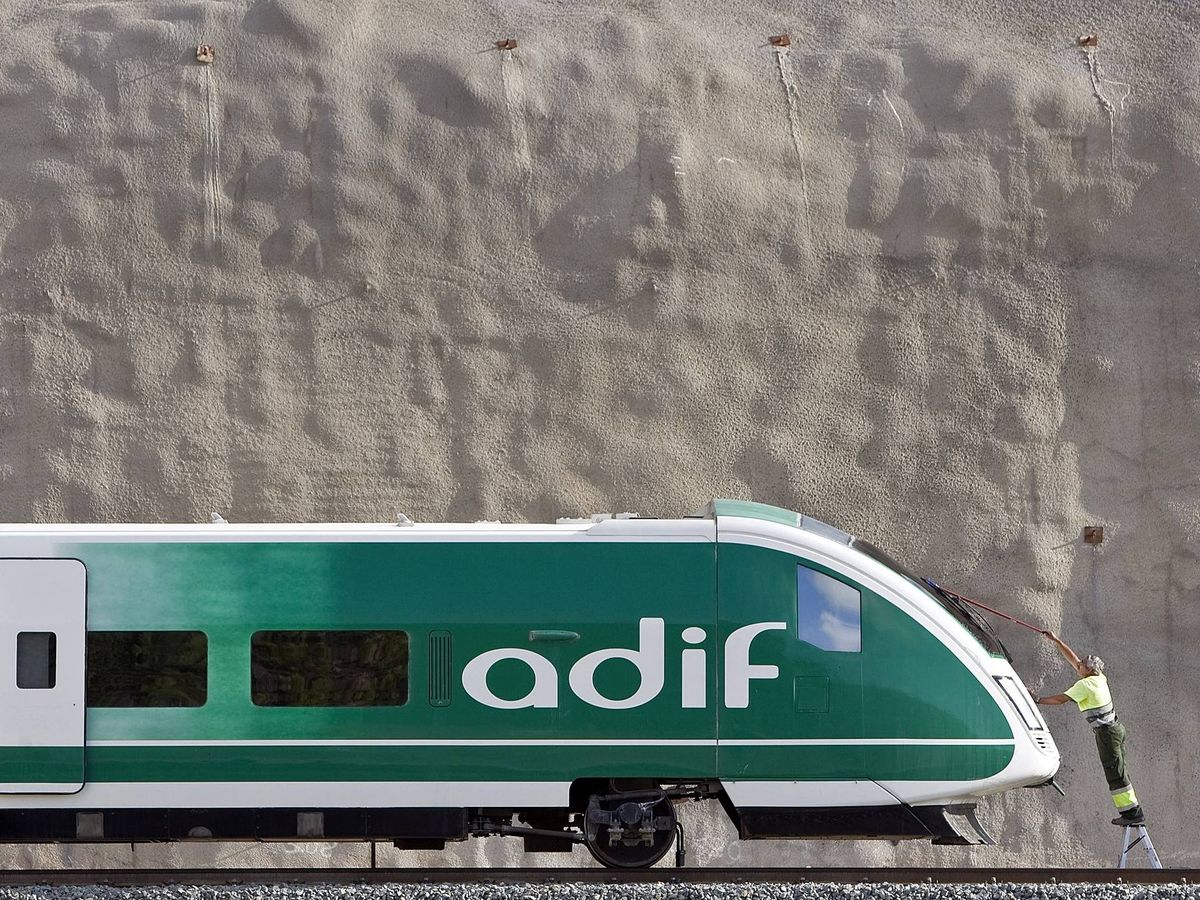 Adif adjudica a Endesa el contrato de energía verde para los trenes por  1.600 millones de euros