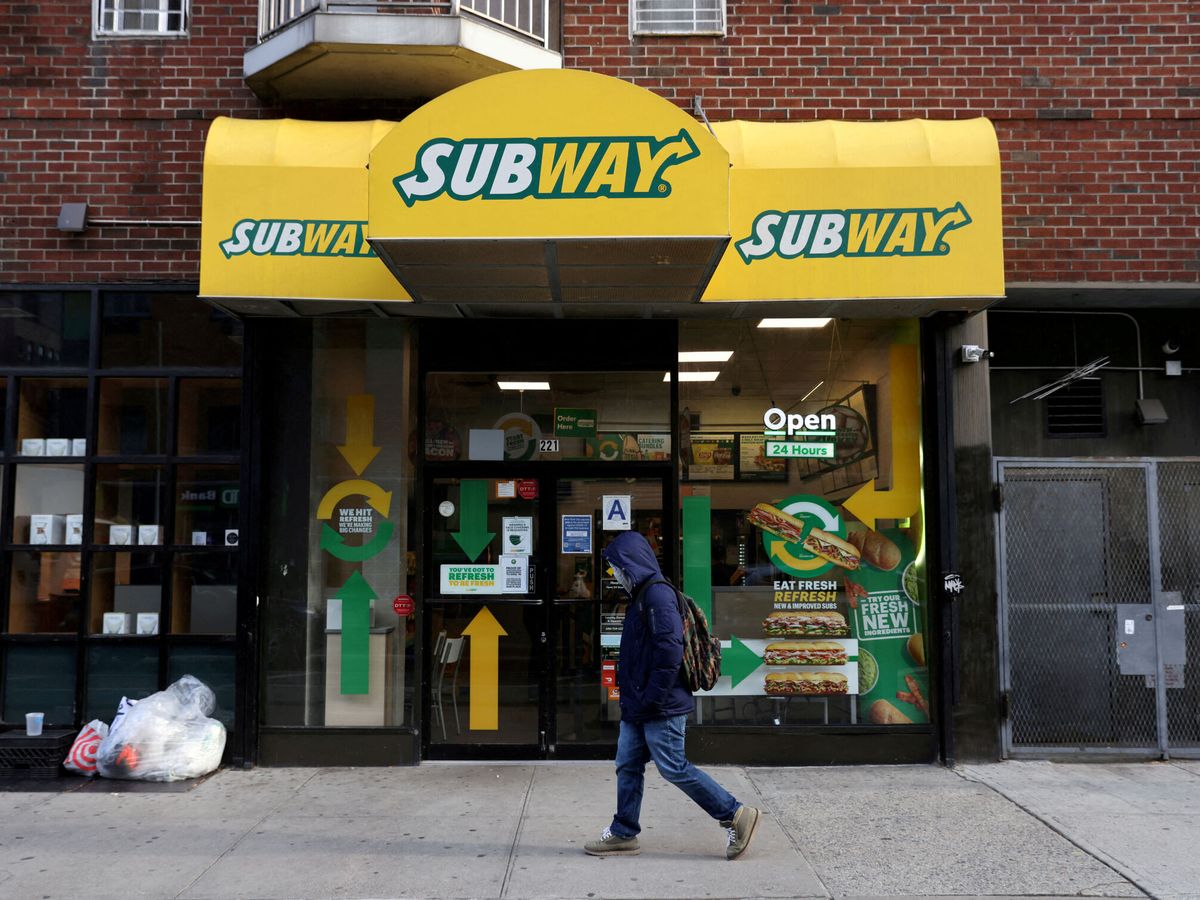 Foto: Uno de los locales de Subway en Manhattan, Nueva York. (Reuters/Andrew Kelly)