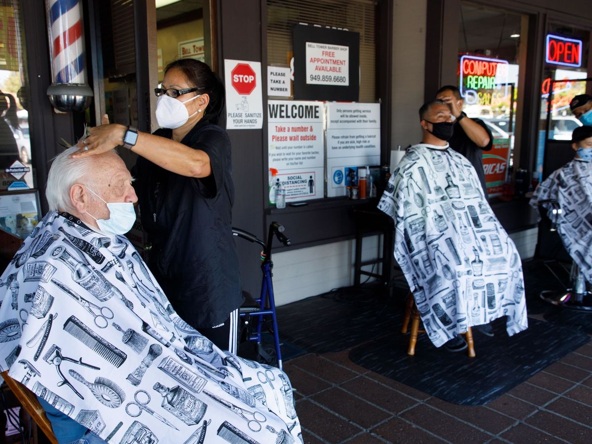 Foto: Reabren las peluquerías en California. (EFE)