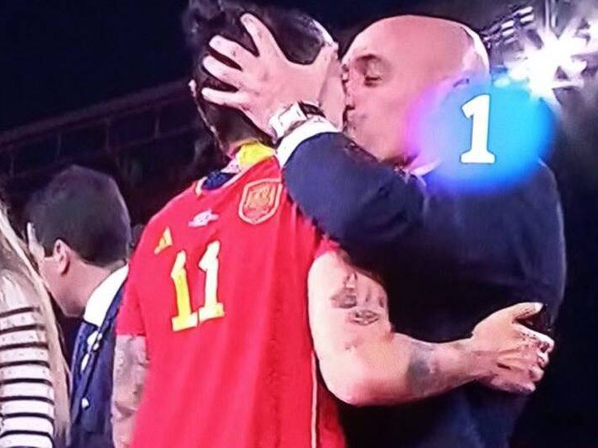 Foto: La reacción de Jenni Hermoso al beso de Rubiales (RTVE)