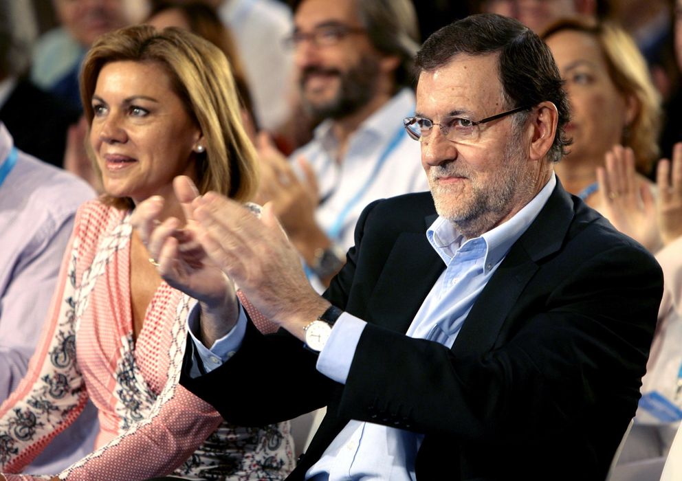 Foto: Mariano Rajoy y María Dolores de Cospedal en la Inteparlamentaria del PP en Guadalajara. (Efe)