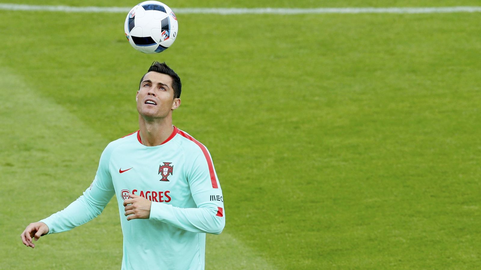 Foto: Cristiano Ronaldo, con la camiseta de la Selección de Portugal (Reuters)