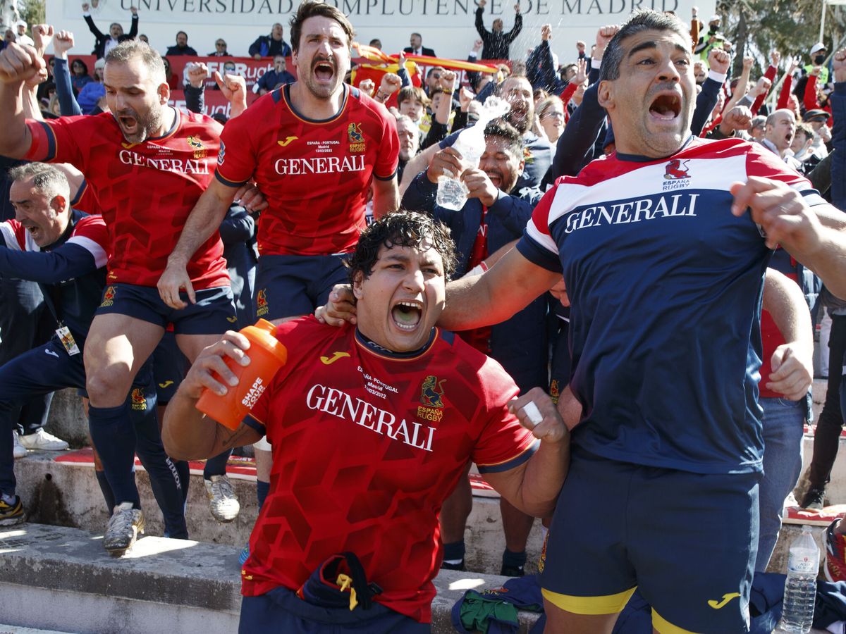 Foto: La celebración de los jugadores tras la clasificación. (EFE/Sergio Pérez)