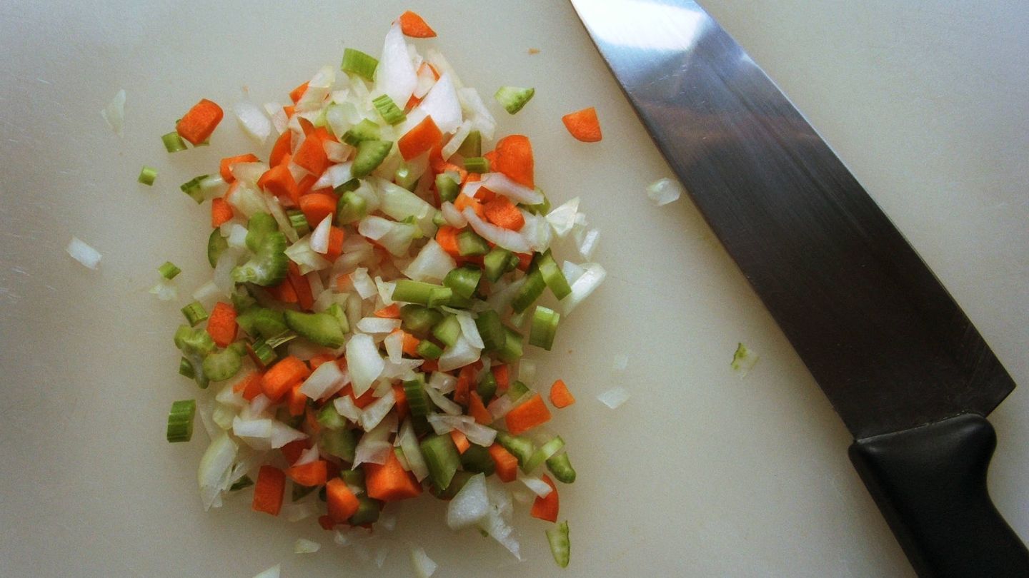Detalle del corte brunoise de algunas verduras (Foto: Wikipedia)