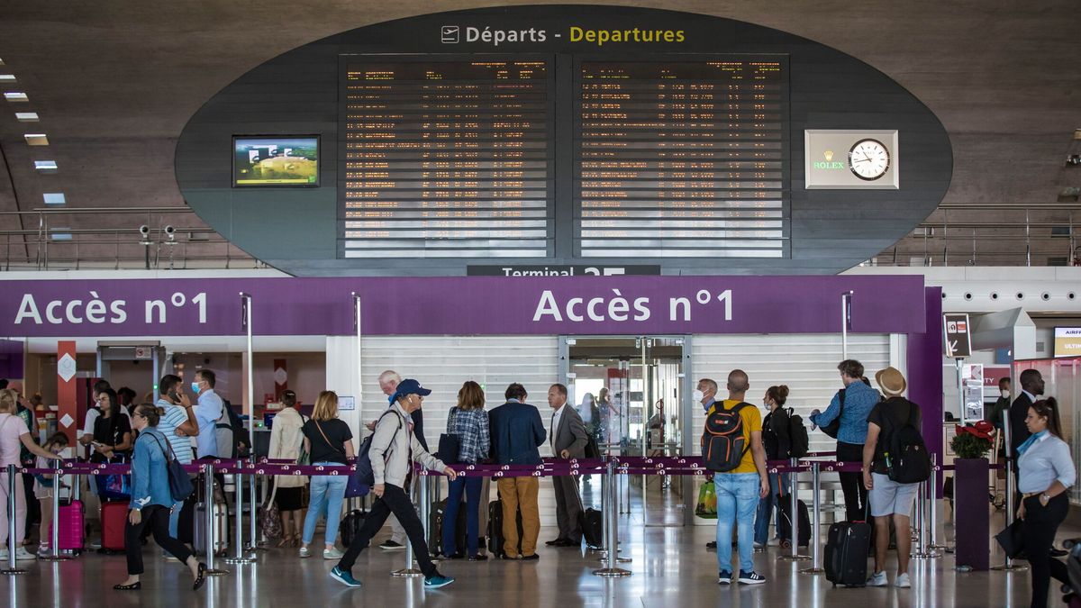 La Policía abate a un hombre con un cuchillo en el aeropuerto Charles de Gaulle de París
