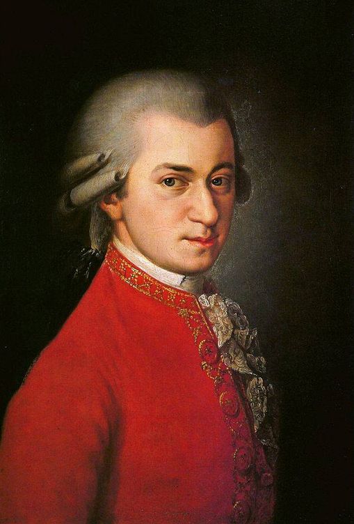La música de Mozart, al tener más de 70 años de antigüedad, está libre de derechos de autor. (Wikipedia)