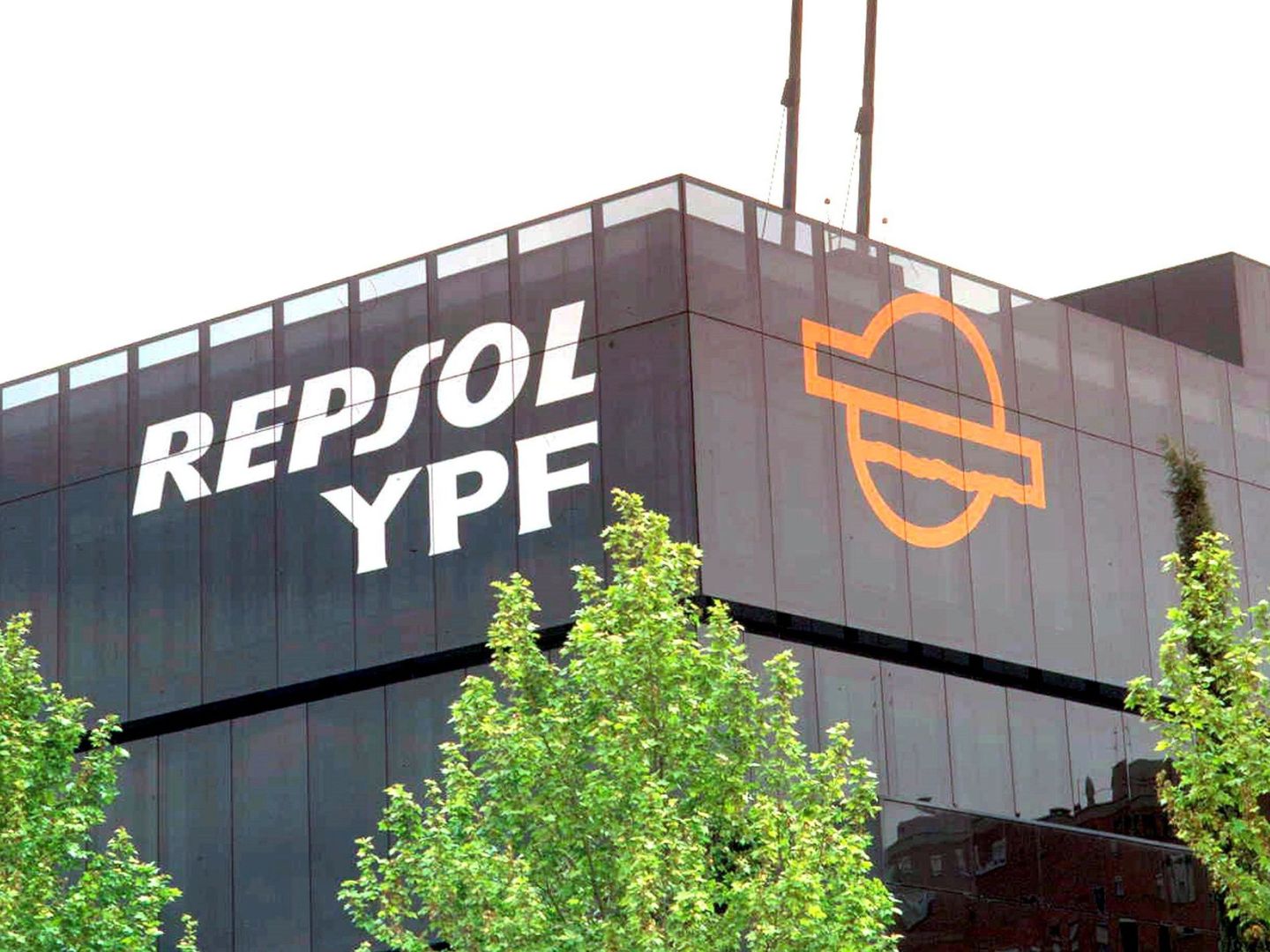 Sede de Repsol en Madrid. (EFE)