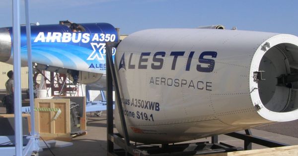 Foto: Conos de cola del A350 que Alestis fabrica en fibra de carbono en Cádiz. (Foto: Alestis)