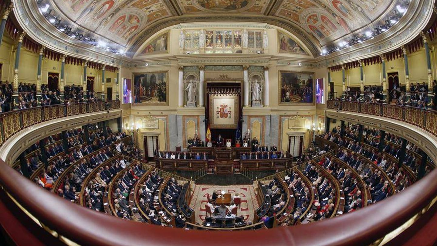 Vista general del hemiciclo del Congreso de los Diputados este lunes. (EFE)