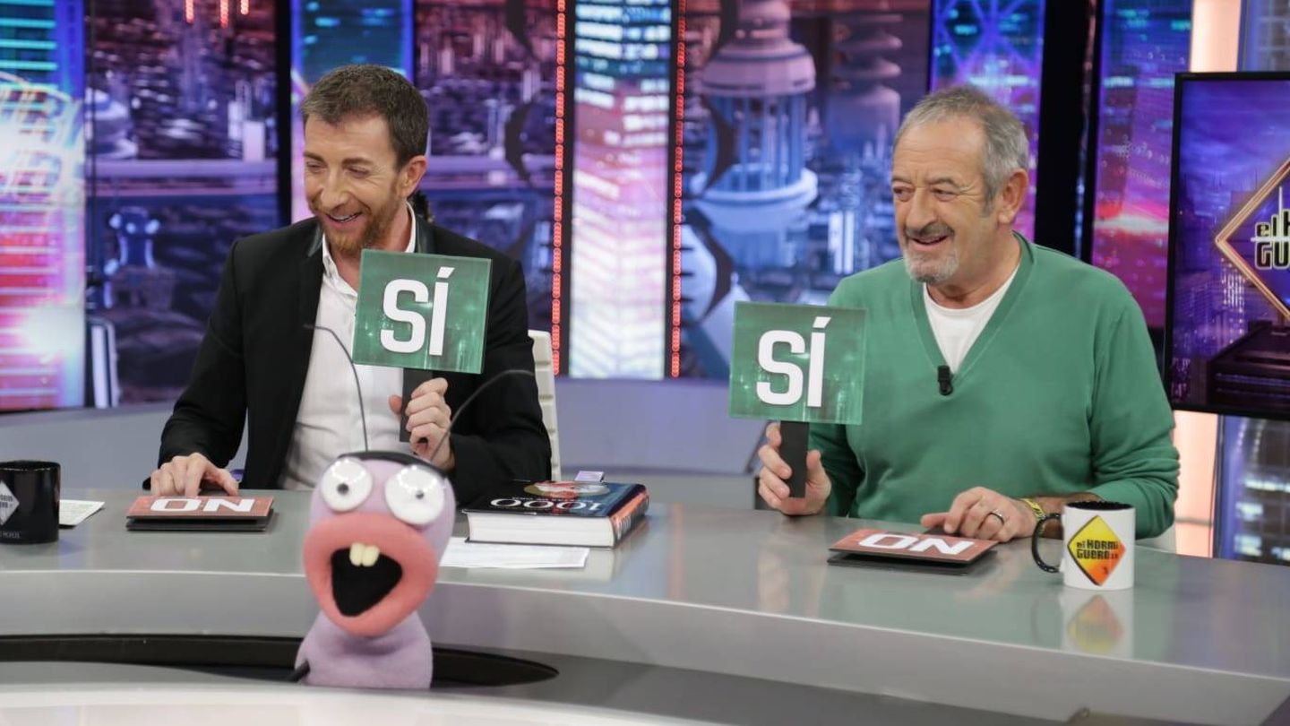 Pablo Motos y Karlos Arguiñano contando anécdotas en 'El Hormiguero'. (Antena 3)