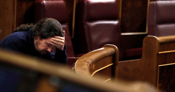 Foto: El secretario general de Podemos Pablo Iglesias, durante un pleno del Congreso de los Diputados. (EFE)
