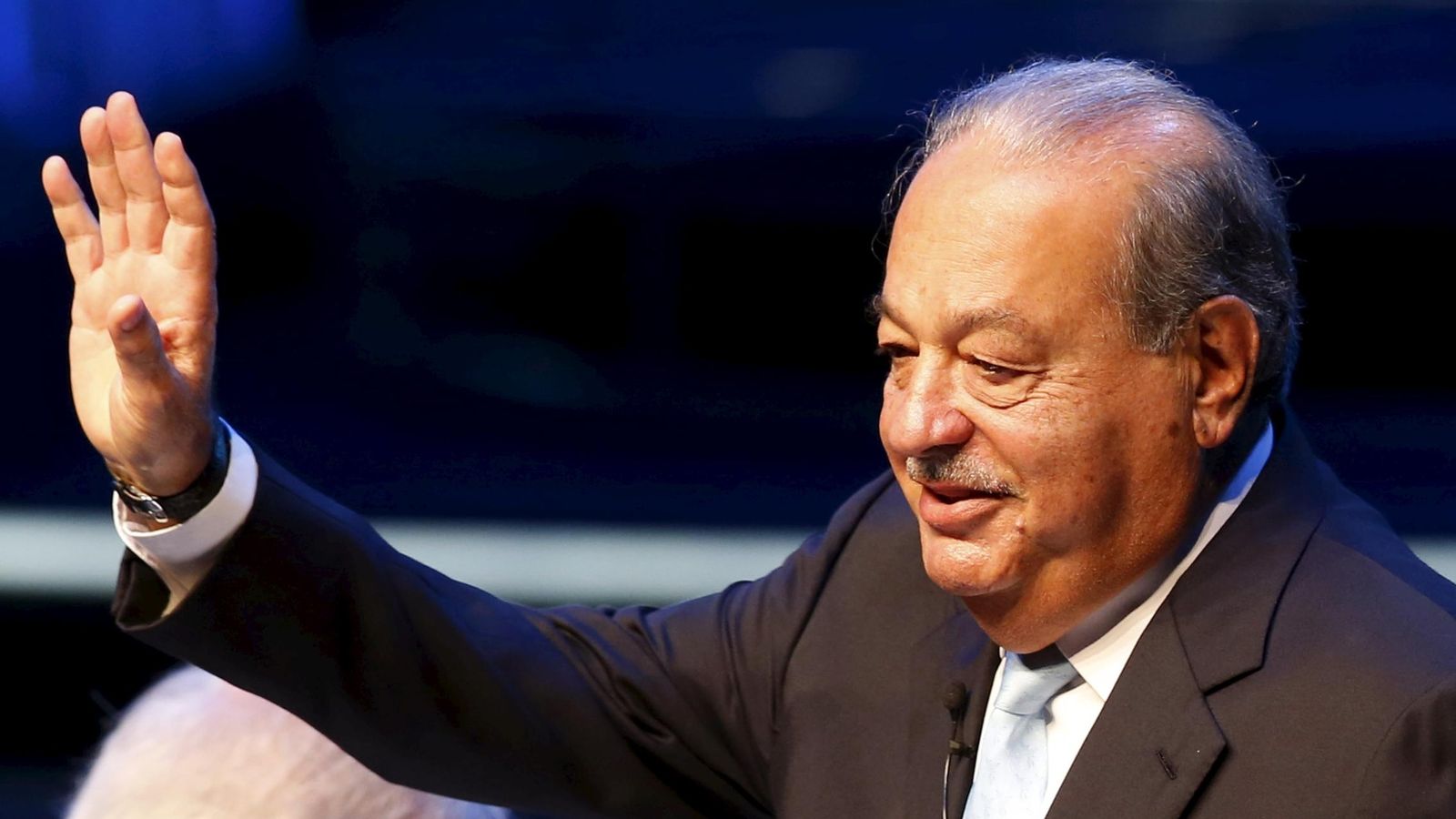 Foto: Carlos Slim piensa que los funcionarios españoles cobran muy poco. (EFE)