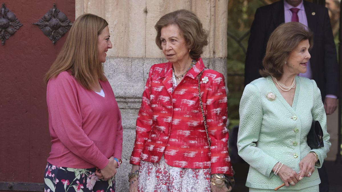 Reinas y amigas: doña Sofía y Silvia de Suecia se citan en Salamanca 