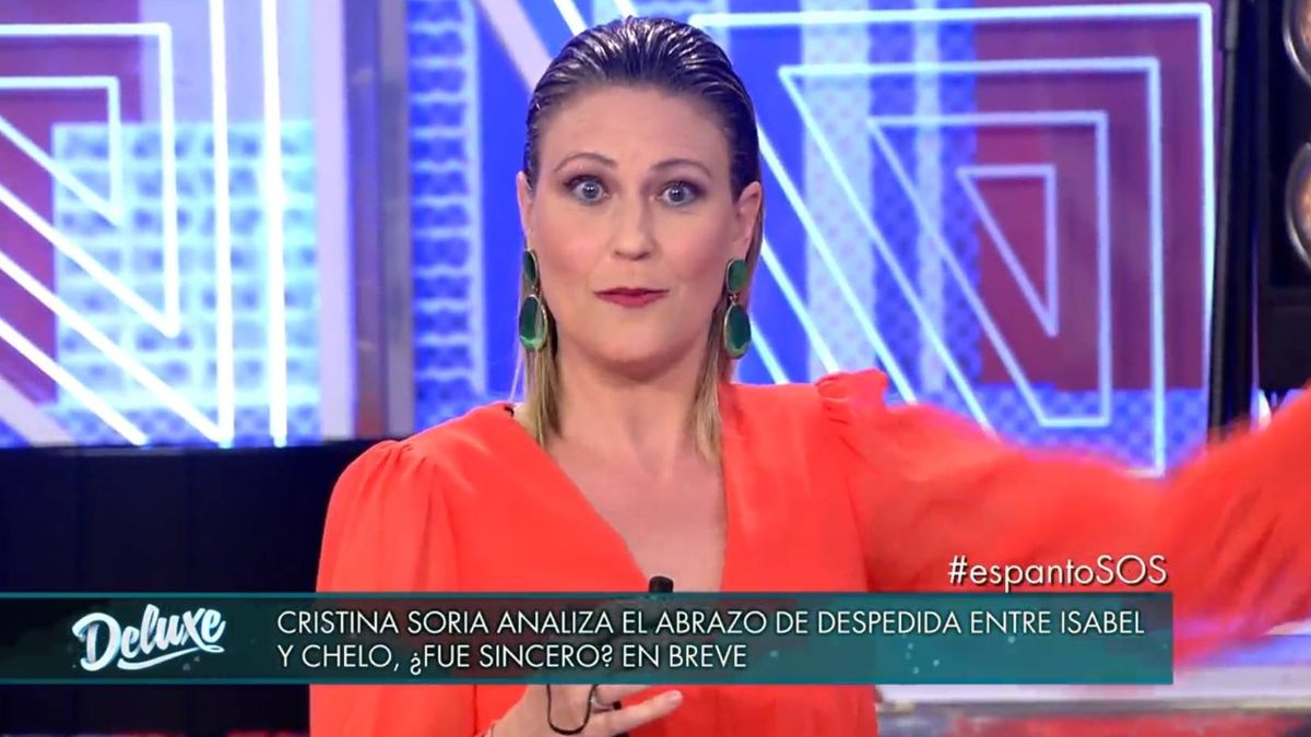 Duras críticas a Cristina Soria, la psicóloga de 'Sábado Deluxe', por intrusismo laboral