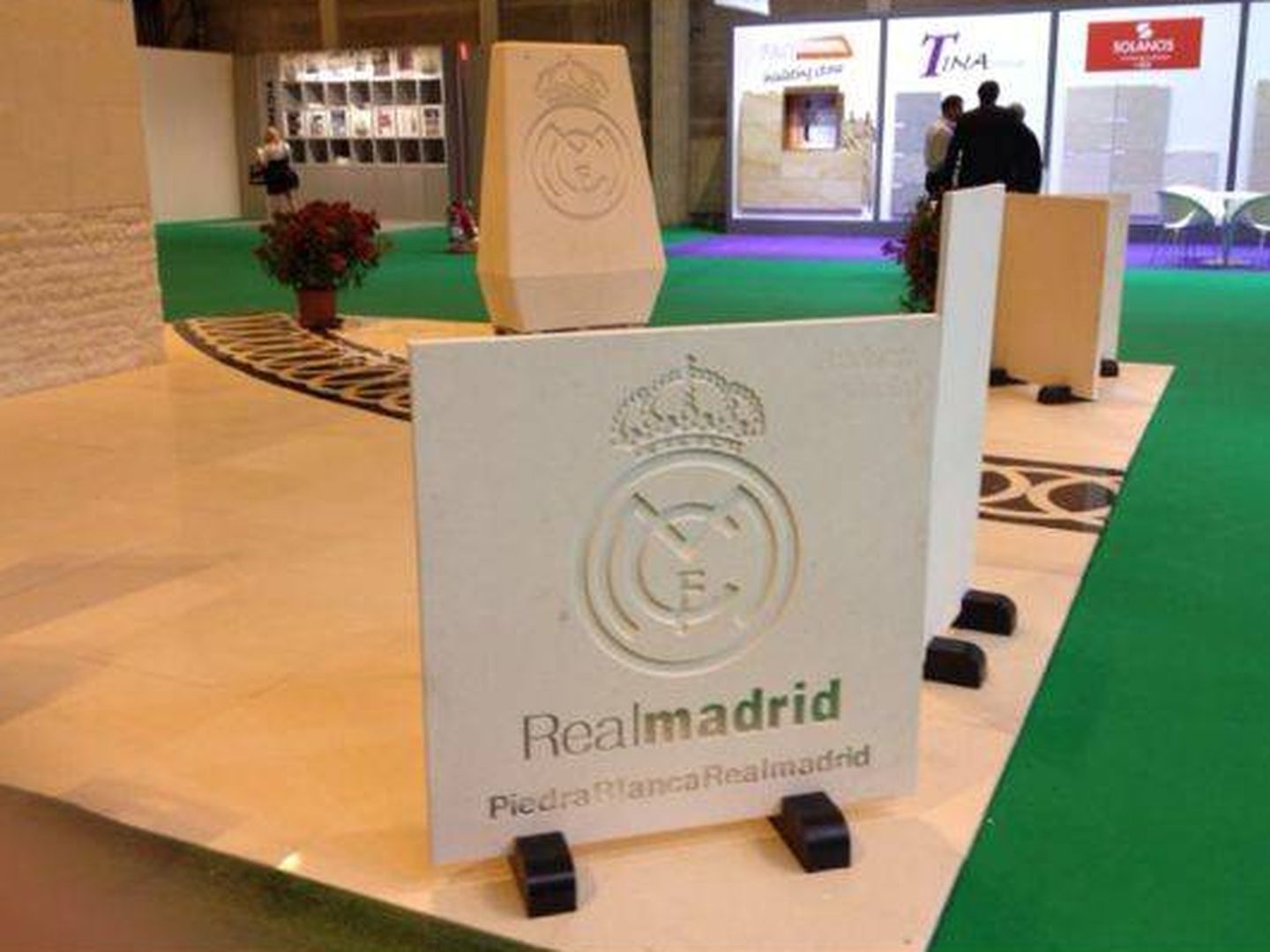 Piedra Blanca Real Madrid en una exposición en Ifema. (EC)